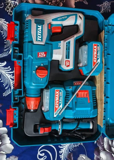 Total 42v Cordless rotary hammer TRHLI422682