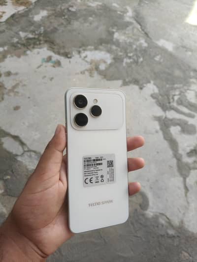 Tecno spark 40 (with box in warranty)