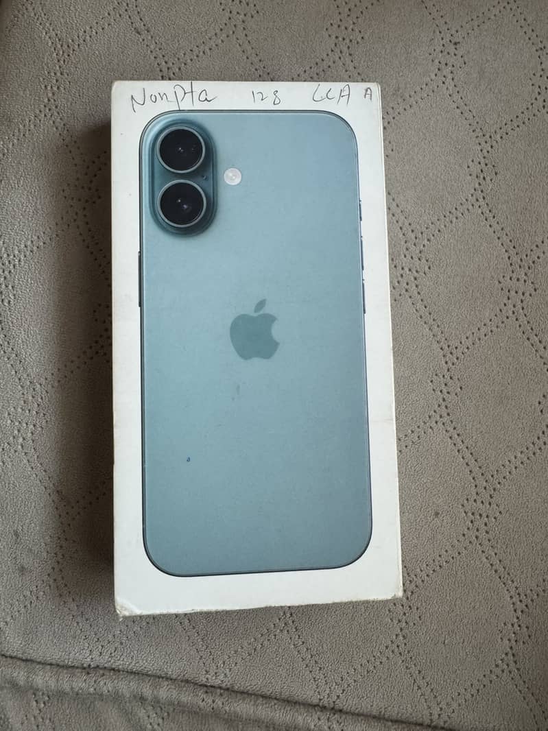 Apple iPhone 16 4