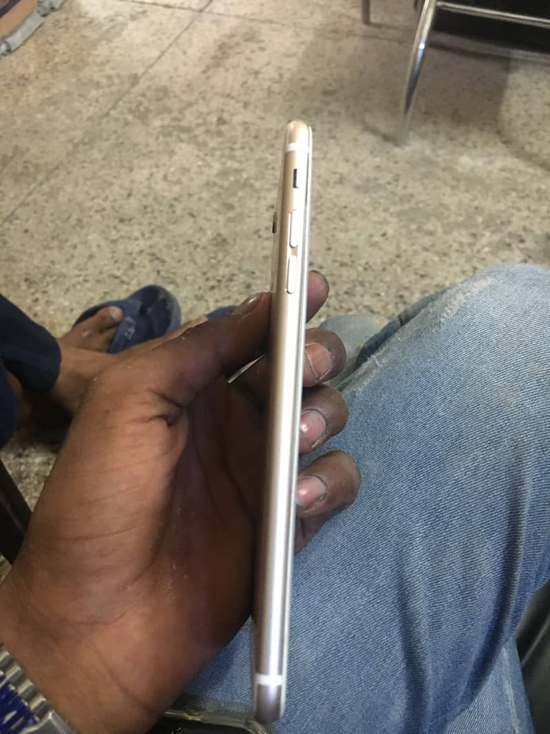 Apple iPhone 6S Plus 3