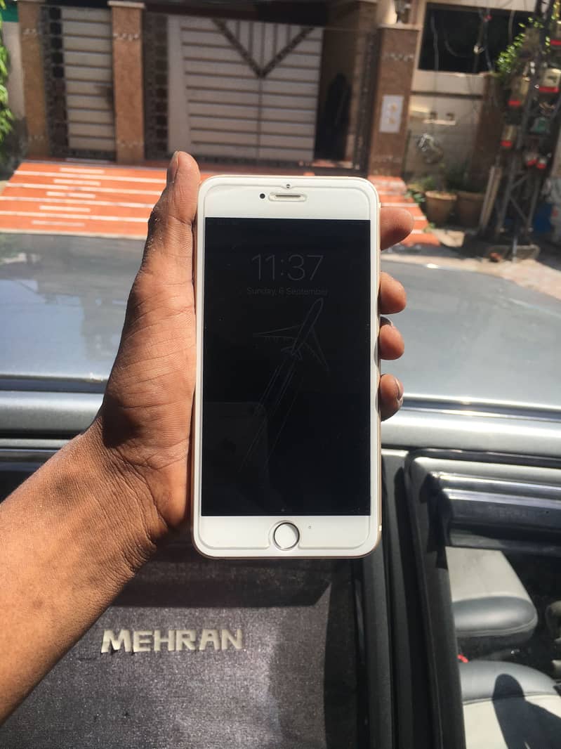 Apple iPhone 6S Plus 5