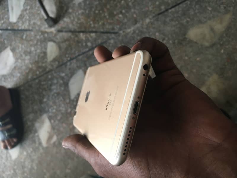 Apple iPhone 6S Plus 6