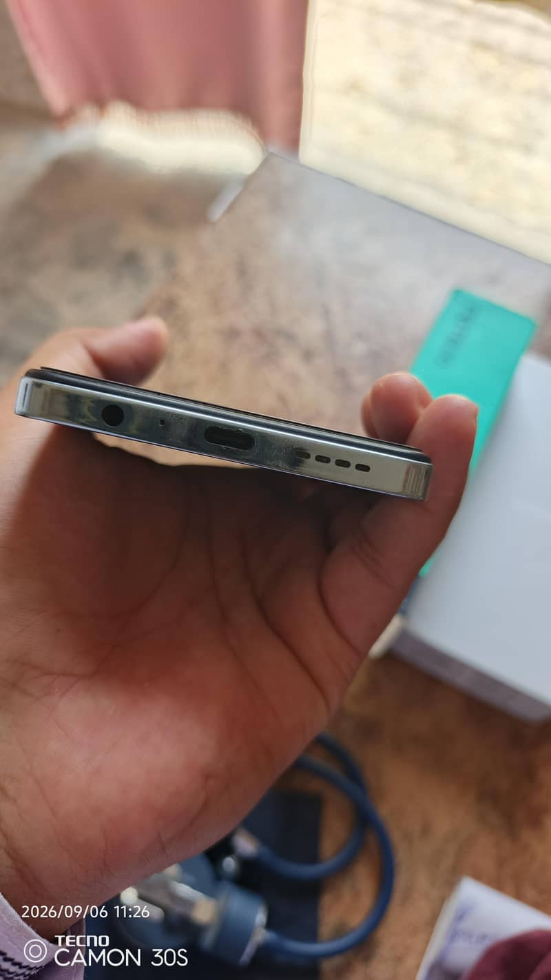 Infinix Note 30 4