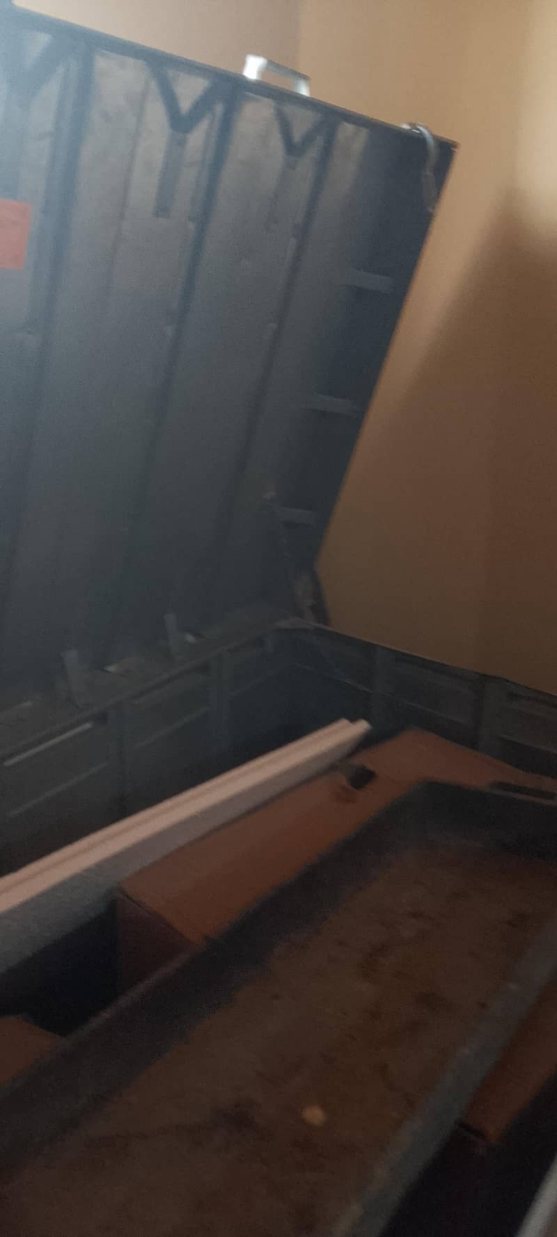 metal trunk 3