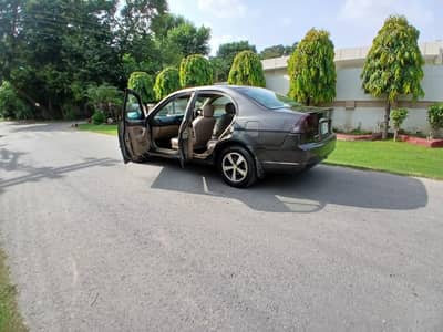Honda Civic EXi 2005