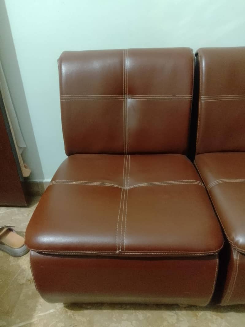 2 setar sofa 1