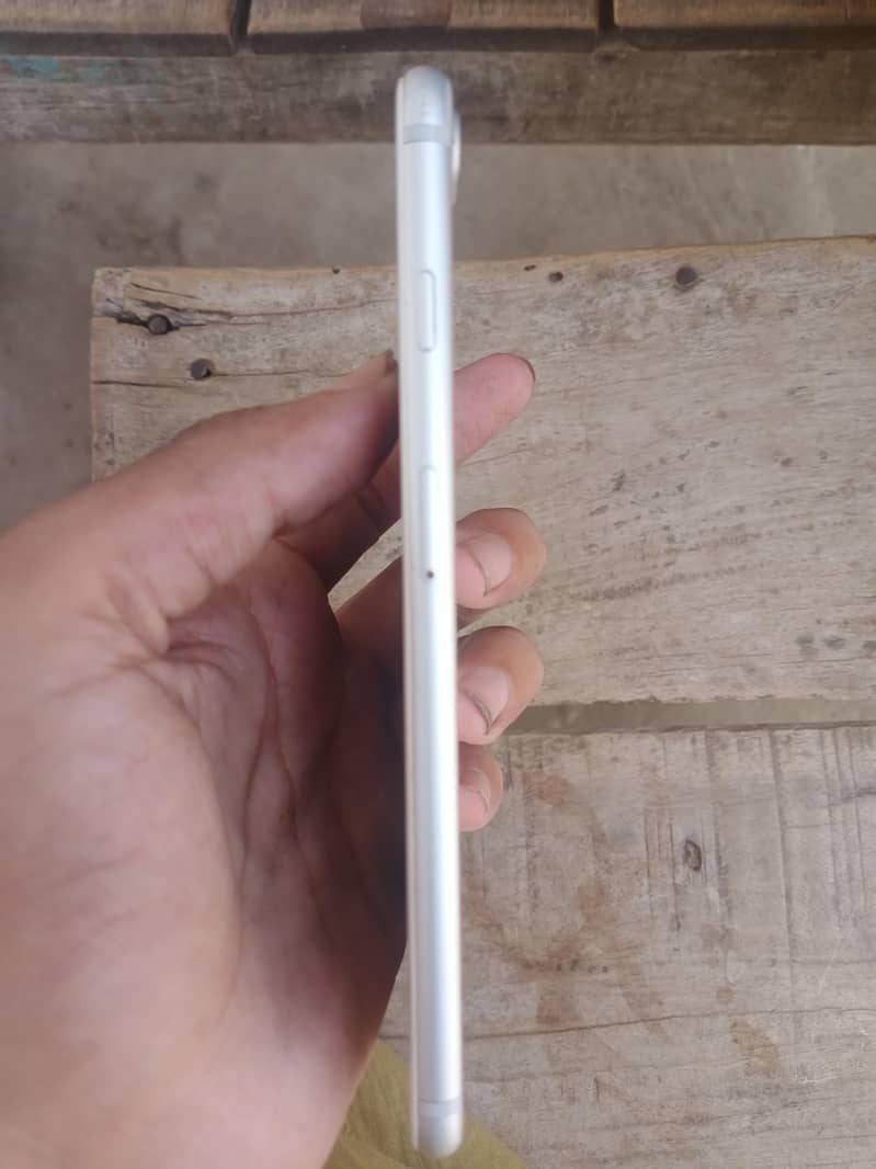 Apple iPhone 7 Plus 4