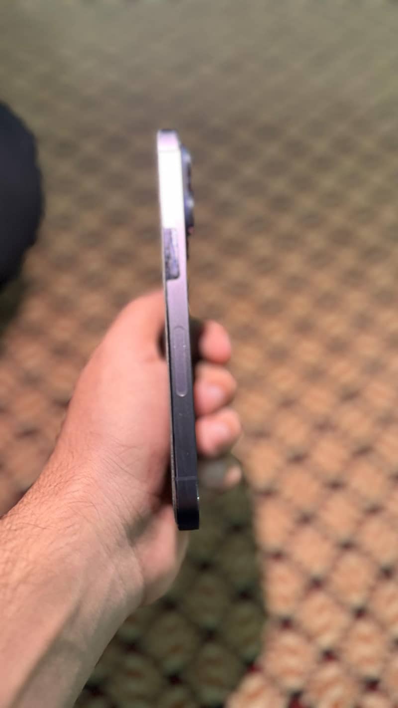 Apple iPhone 14 Pro 1
