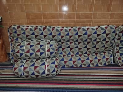 Sitting baitak arabic majlis