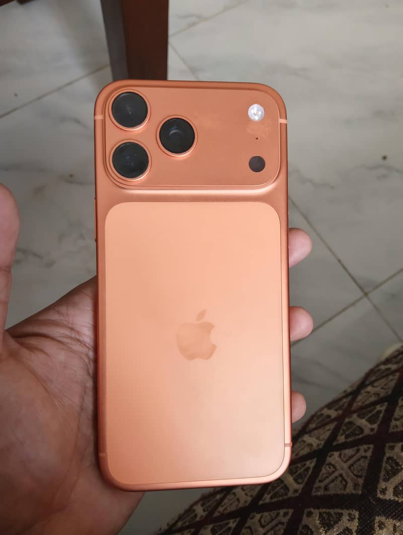 Apple iPhone 17 Pro Max 2