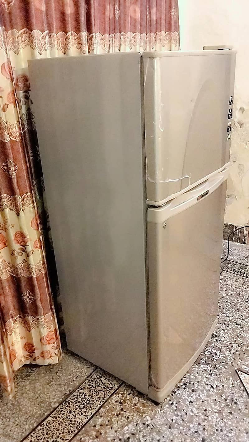 Dawlance fridge 0