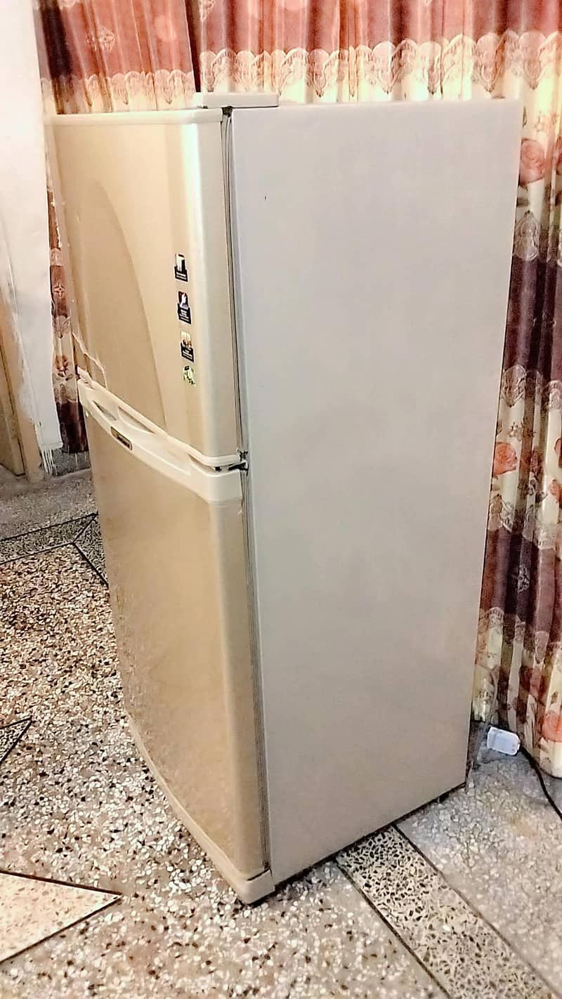 Dawlance fridge 7