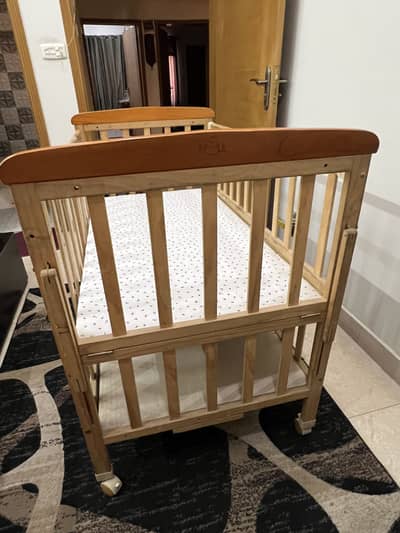 Baby cot bed