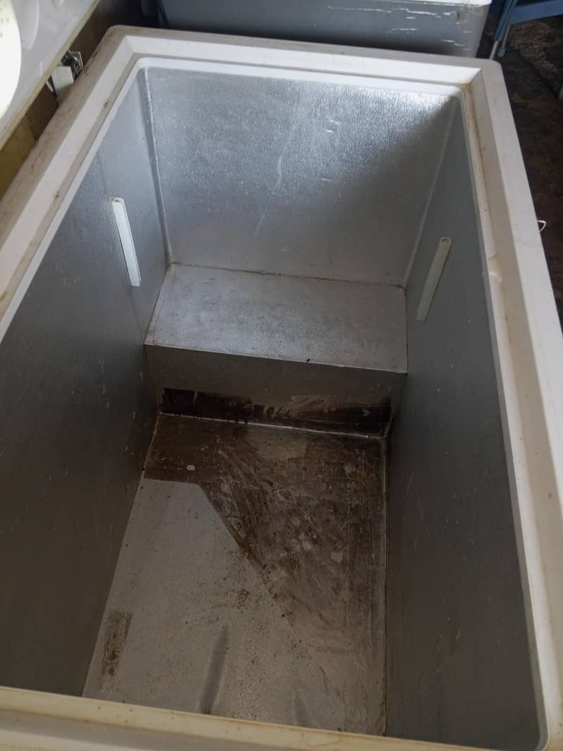 Refrigerator 2