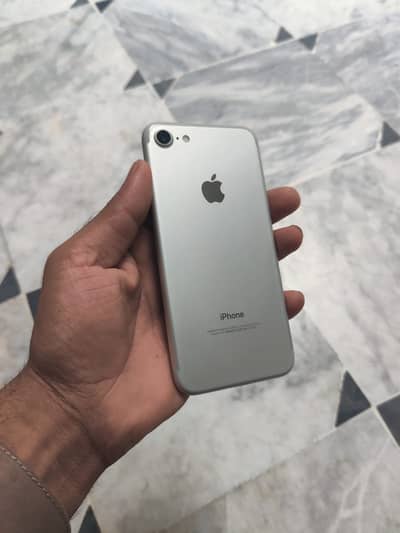 Apple iPhone 7
