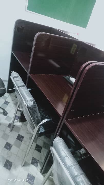 Office Workstation ,  clusters ,work station ,working table . table 1