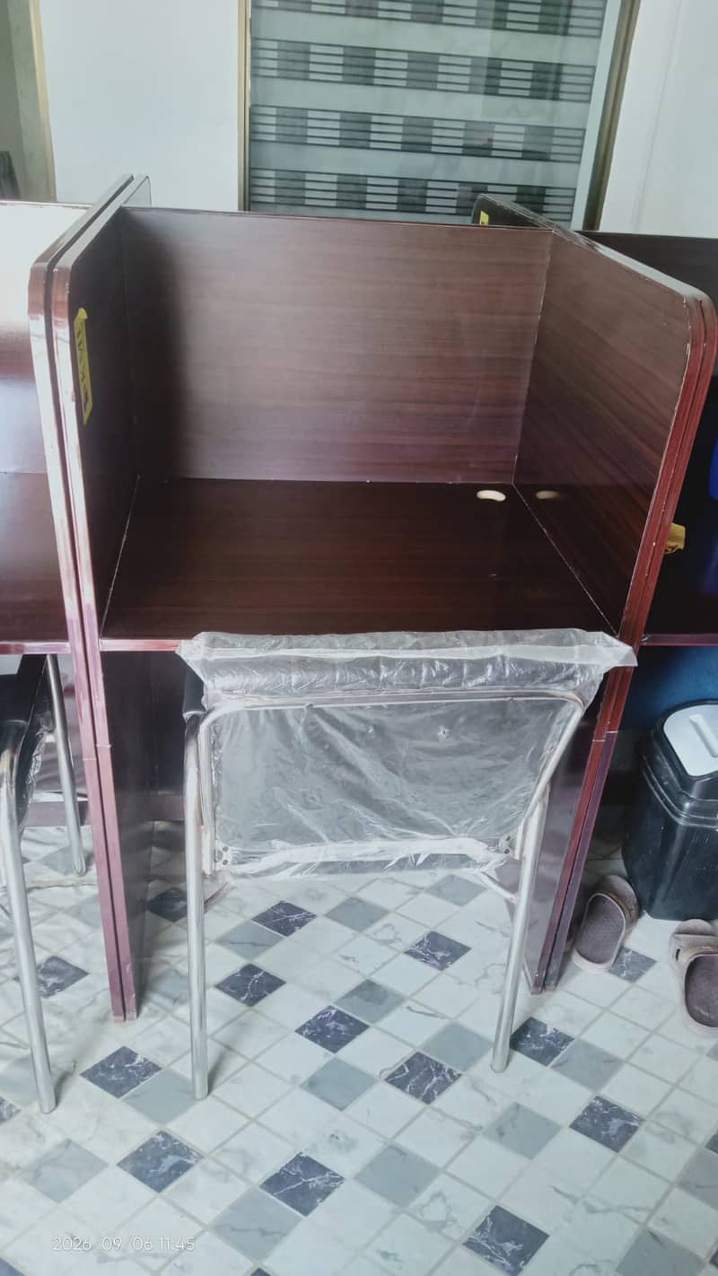 Office Workstation ,  clusters ,work station ,working table . table 3