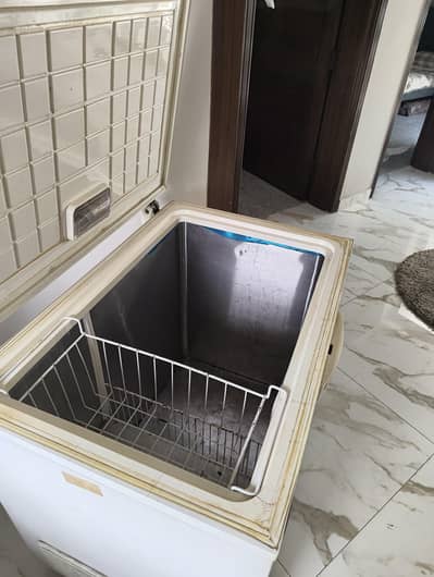 DEEP FREEZER FOR SALE