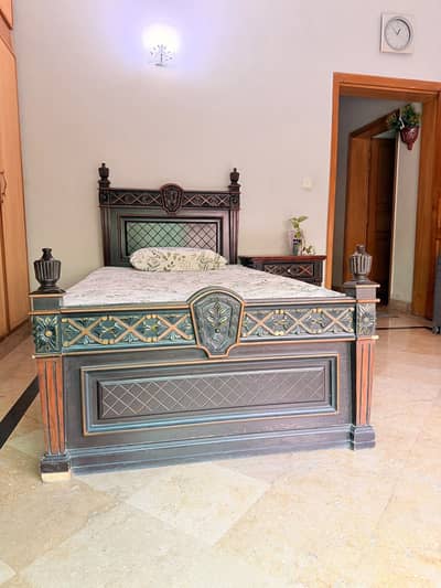 Antique Style Wooden Single Bed Set + Mattress + Matching Side Table