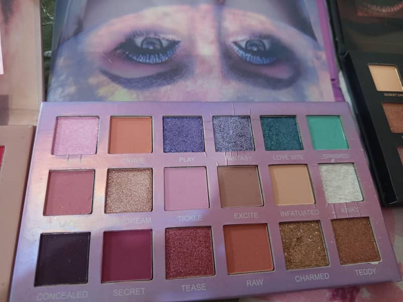 eye shadows pallets 8
