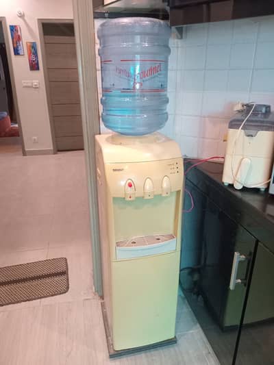 Orient water dispenser