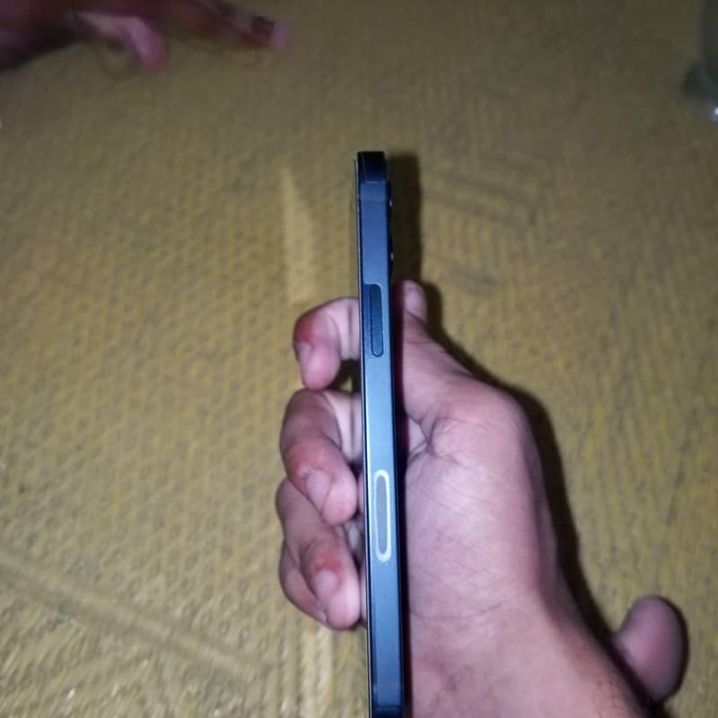 Apple iPhone 12 2