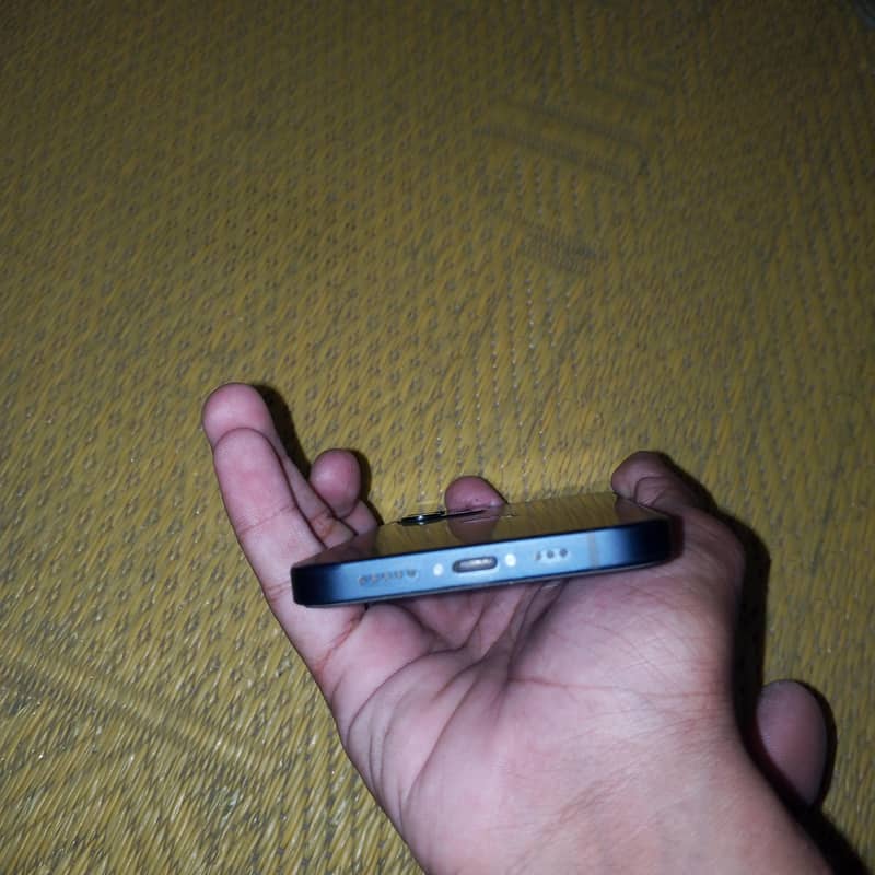 Apple iPhone 12 5