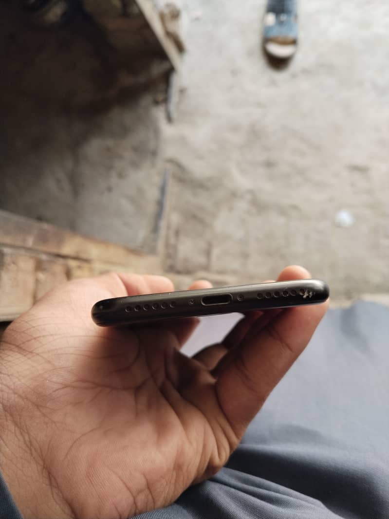 Apple iPhone 7 1