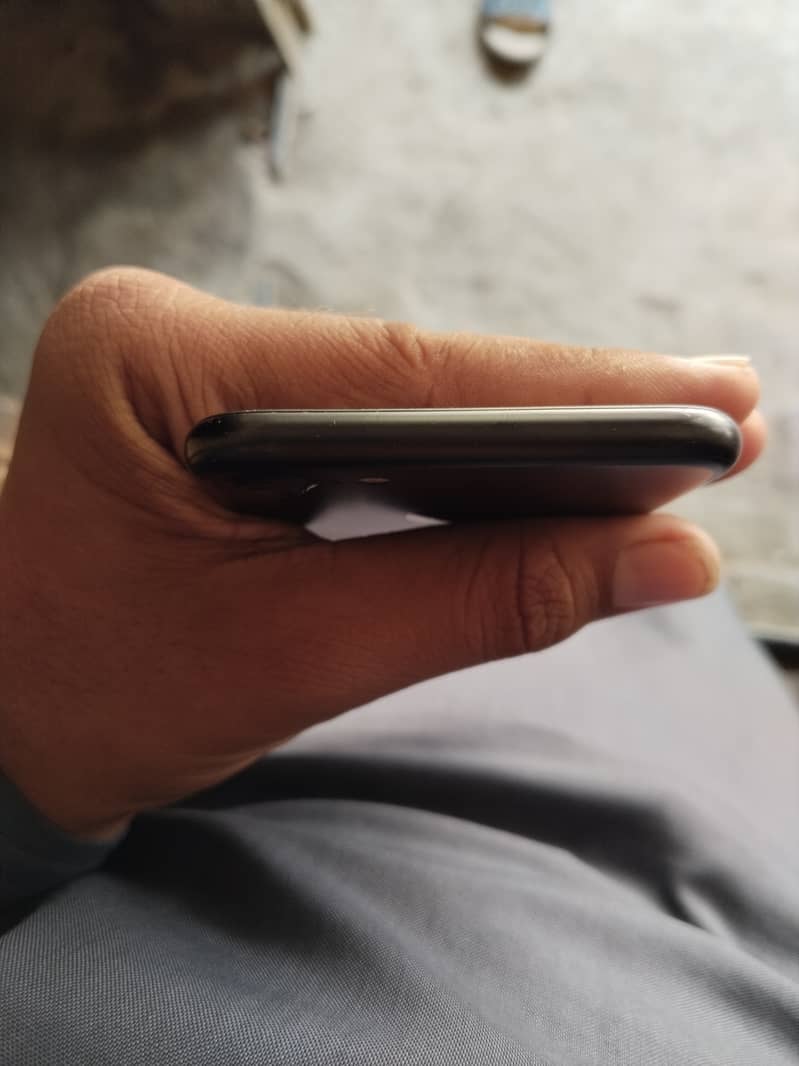 Apple iPhone 7 2