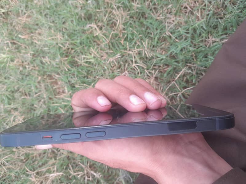 Apple iPhone 14 1