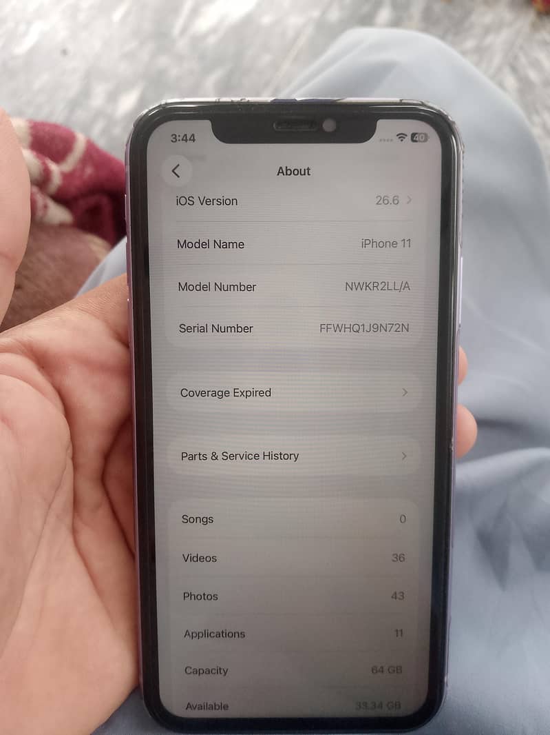 Apple iPhone 11 3