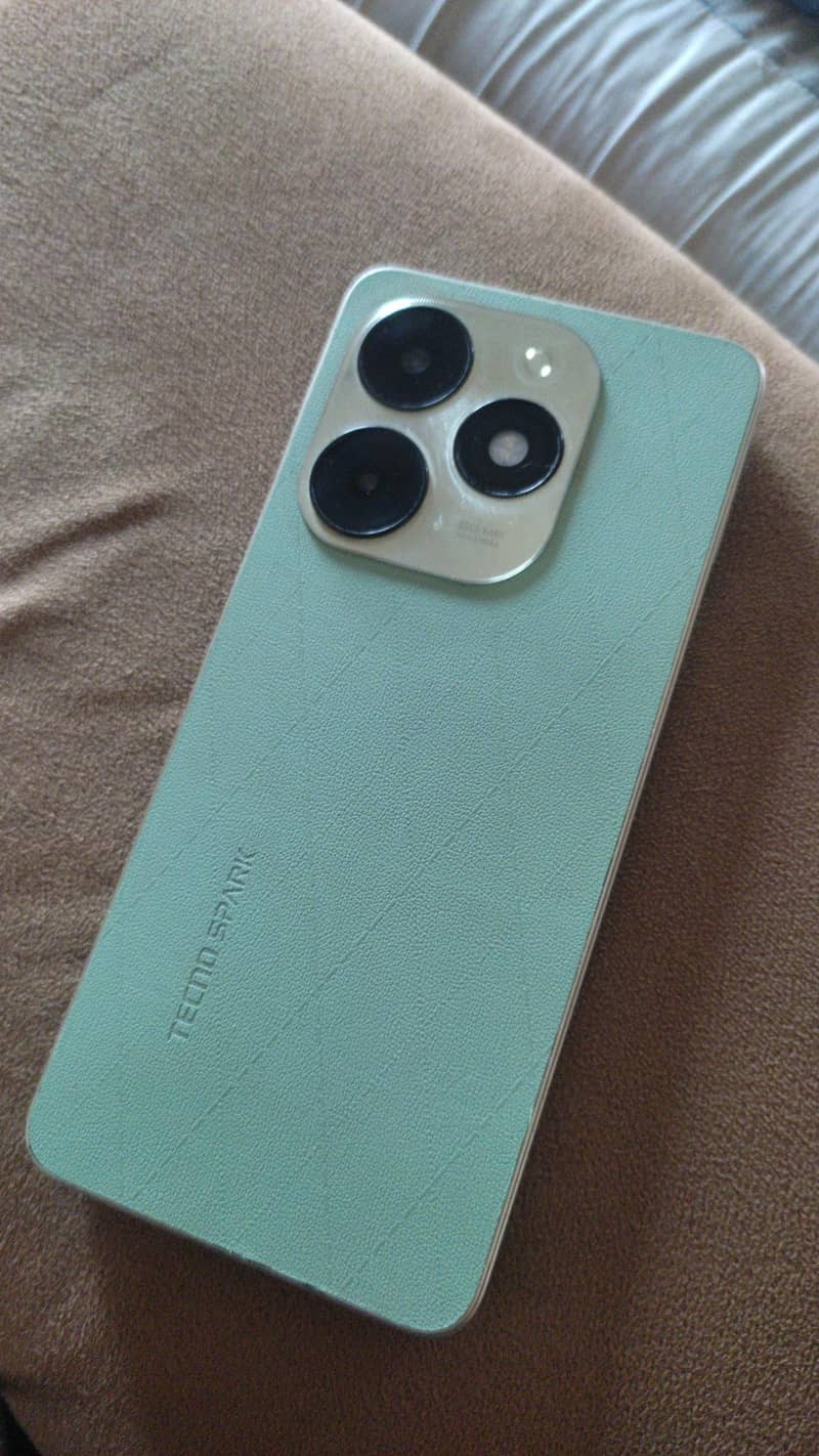 Tecno Spark 20C 1