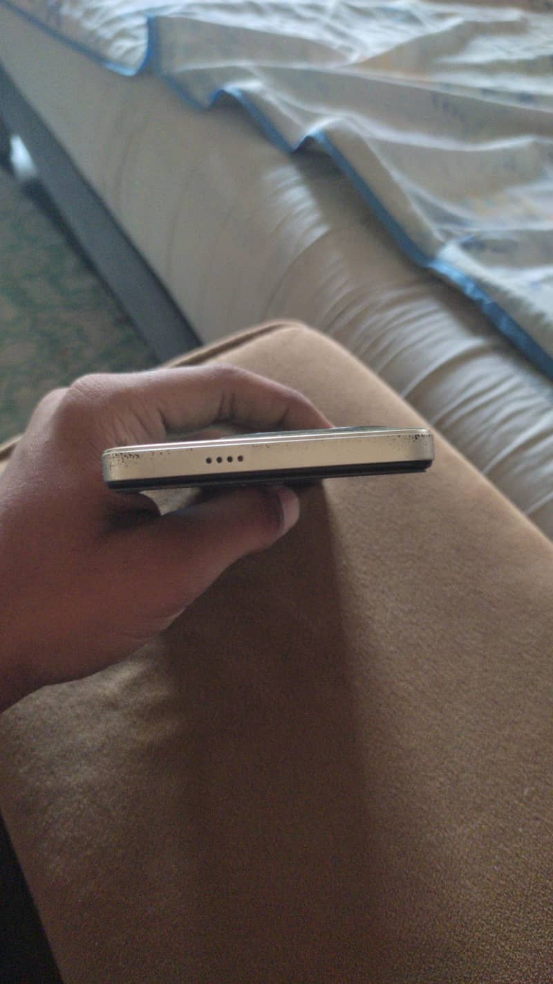 Tecno Spark 20C 4