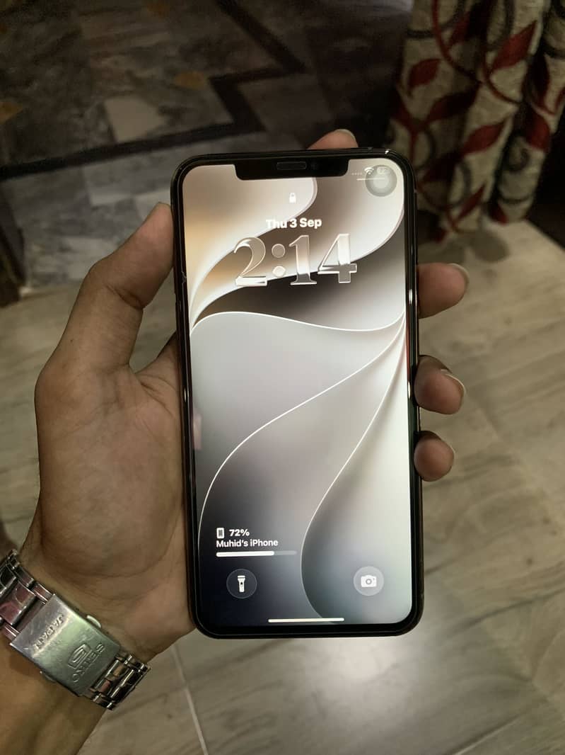 iPHONE 11 PRO MAX 1