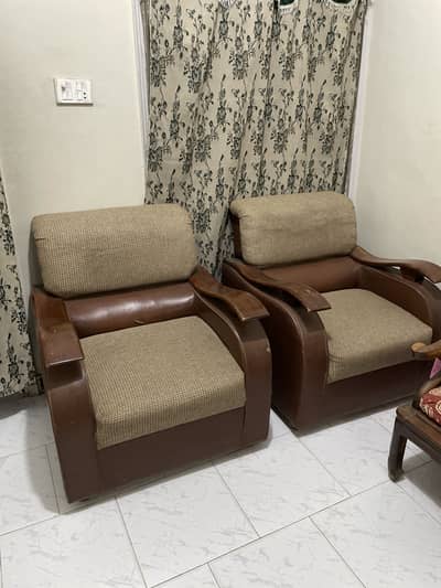 5 seater sofa set 10/9 condition bhot achi ha