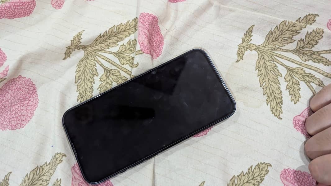 Apple iPhone 13 1