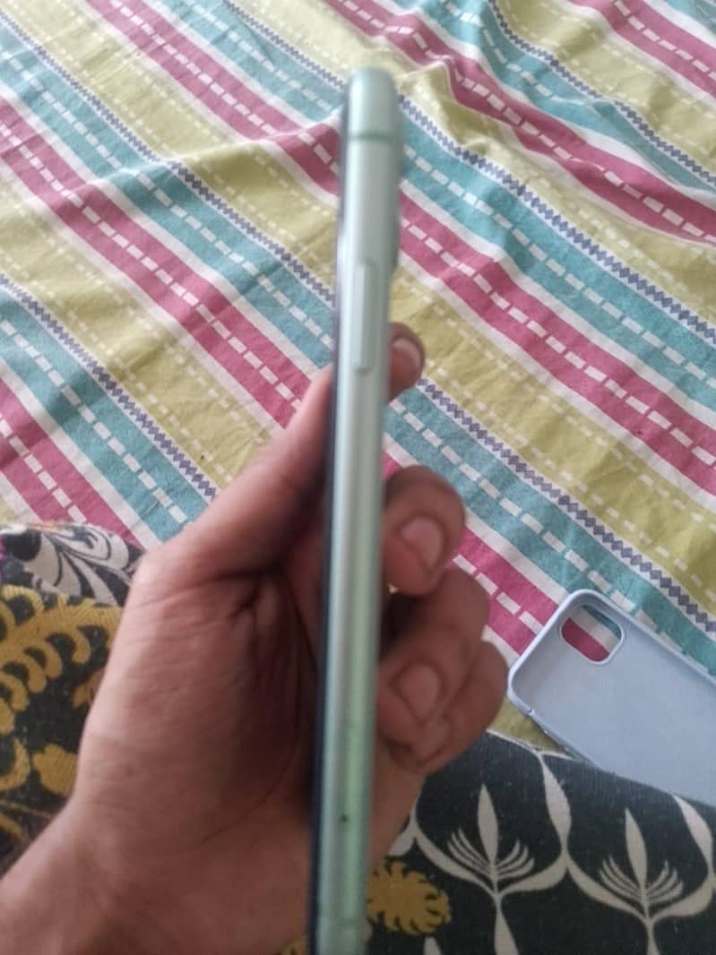 Apple iPhone 11 1