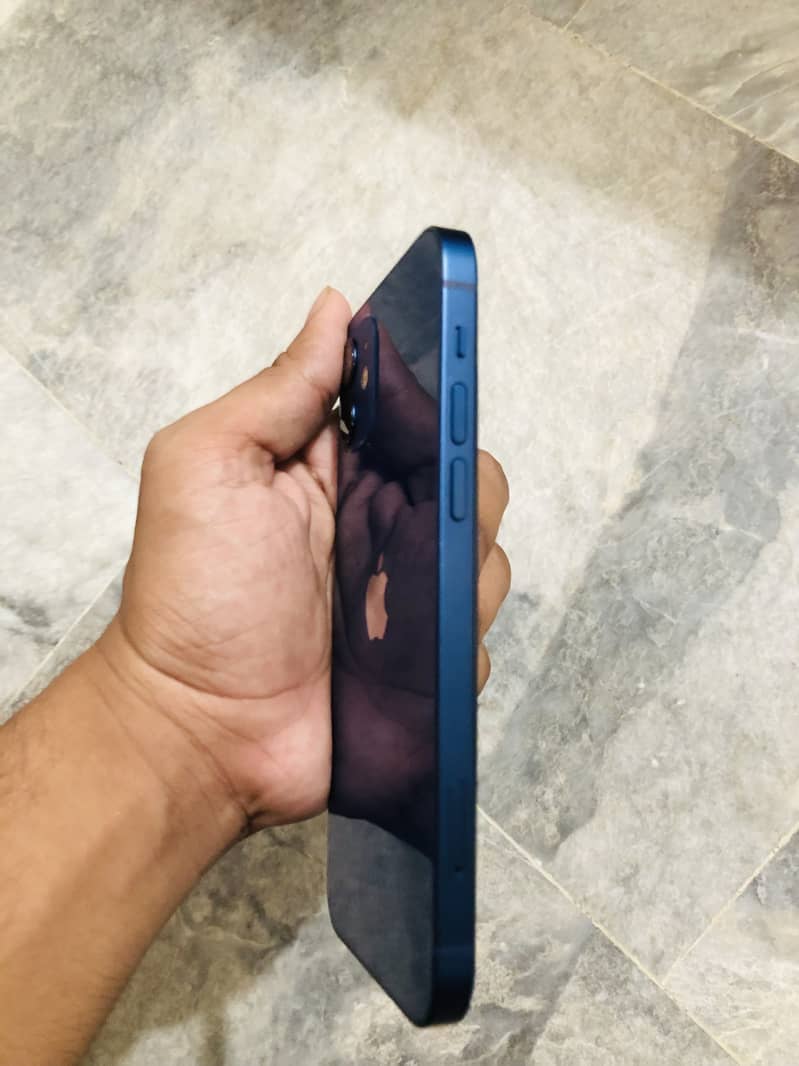 Apple iPhone 12 2
