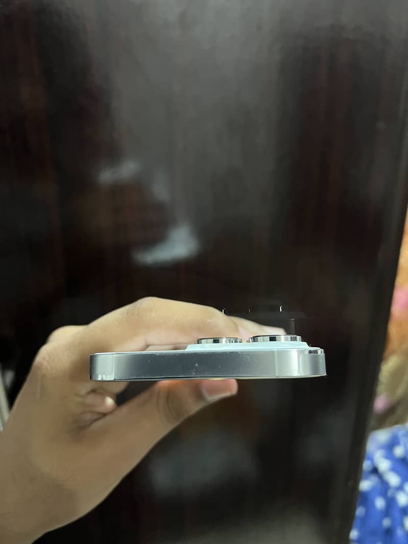 Apple iPhone 14 Pro 4