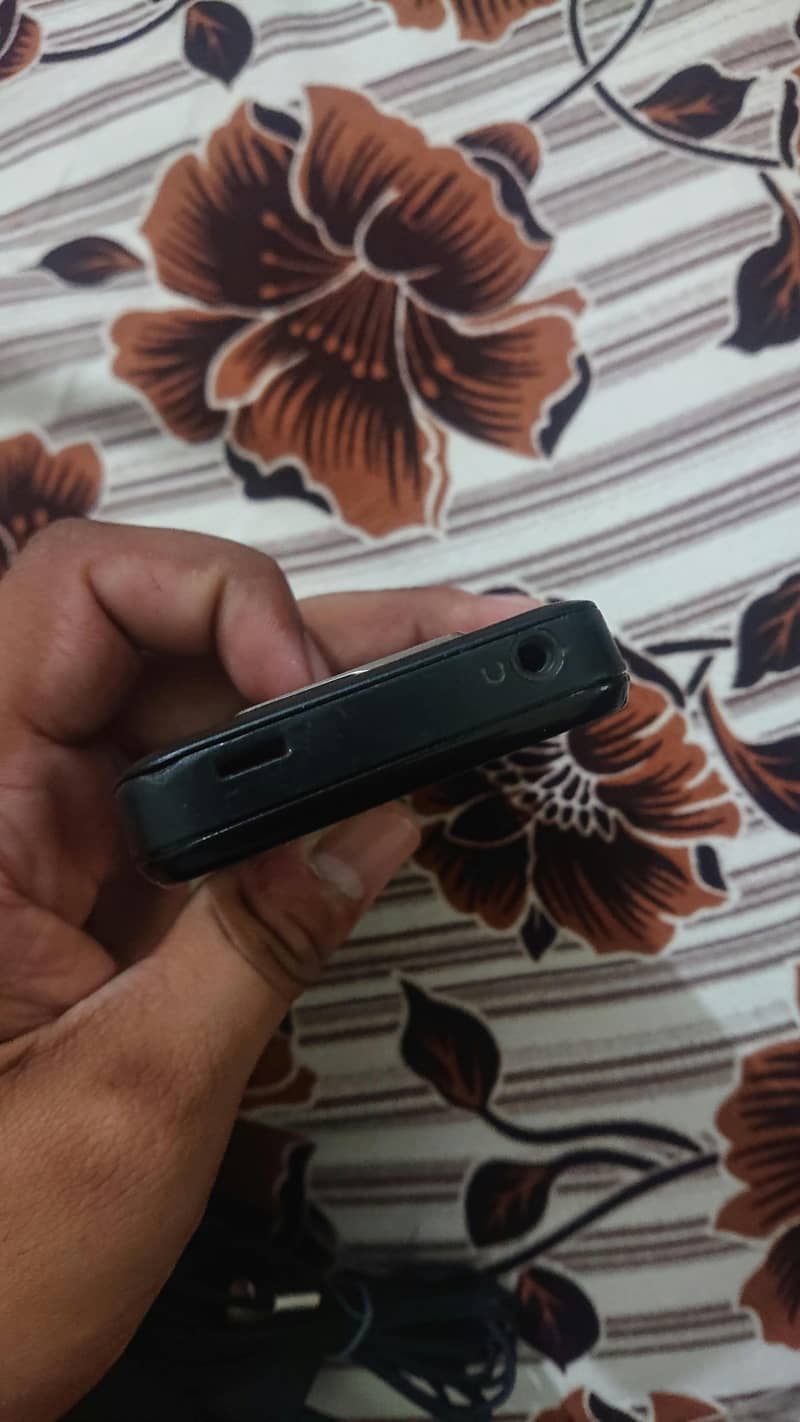 Nokia E63 0