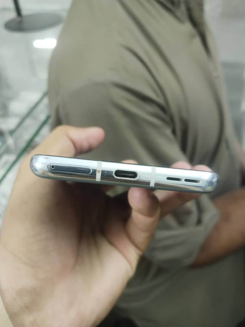 One Plus 9 Pro 1