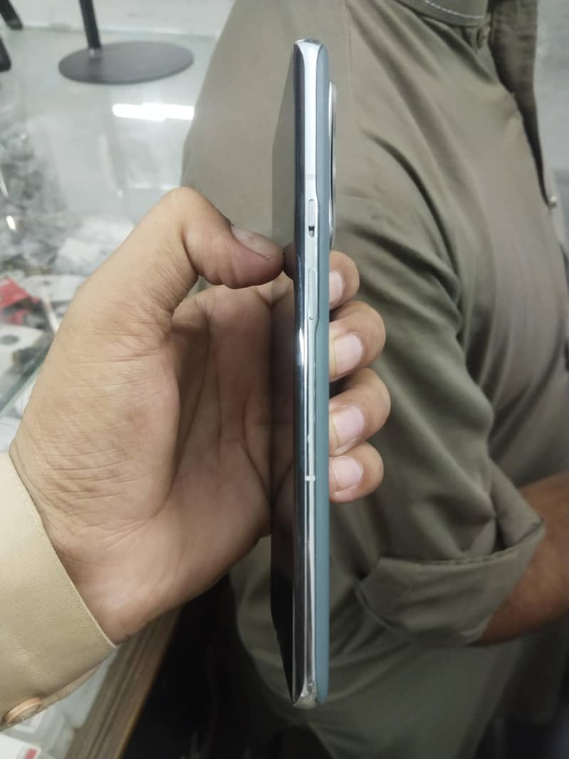 One Plus 9 Pro 4