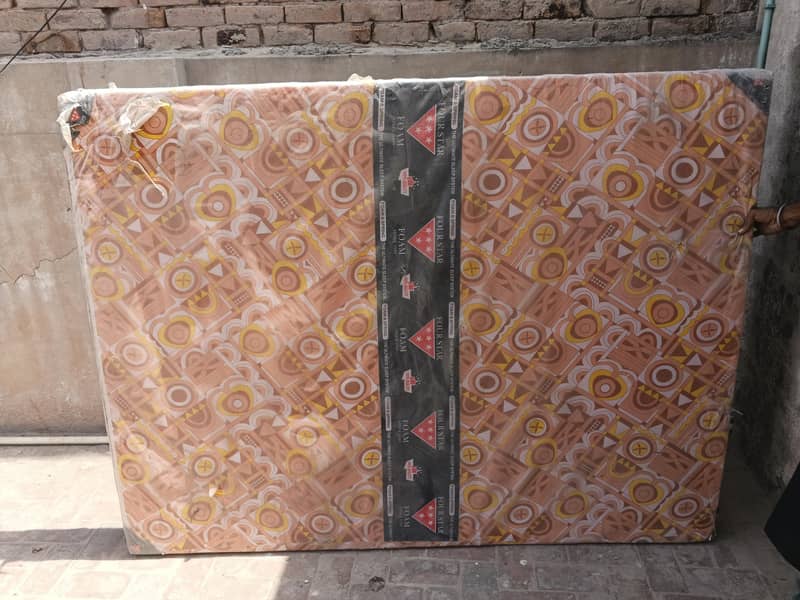 bed mattress 0