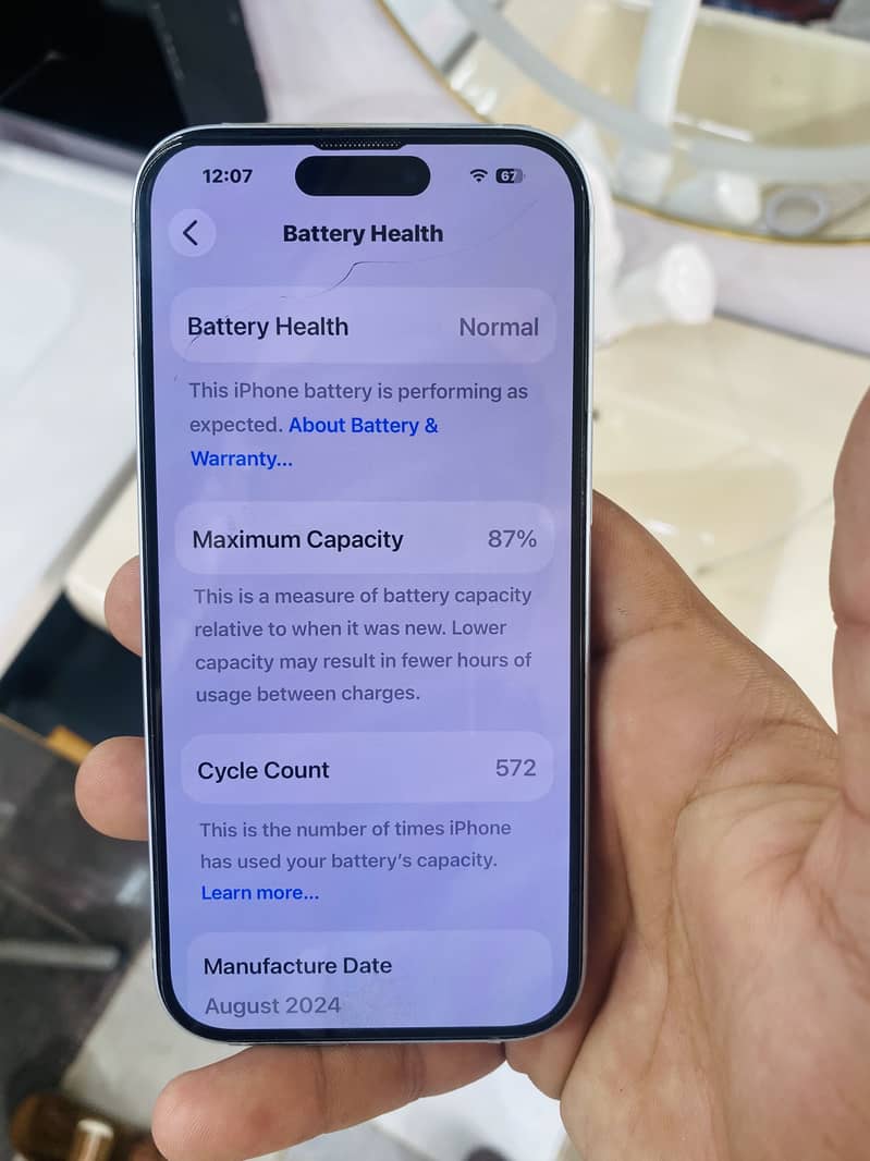 Apple iPhone 15 4