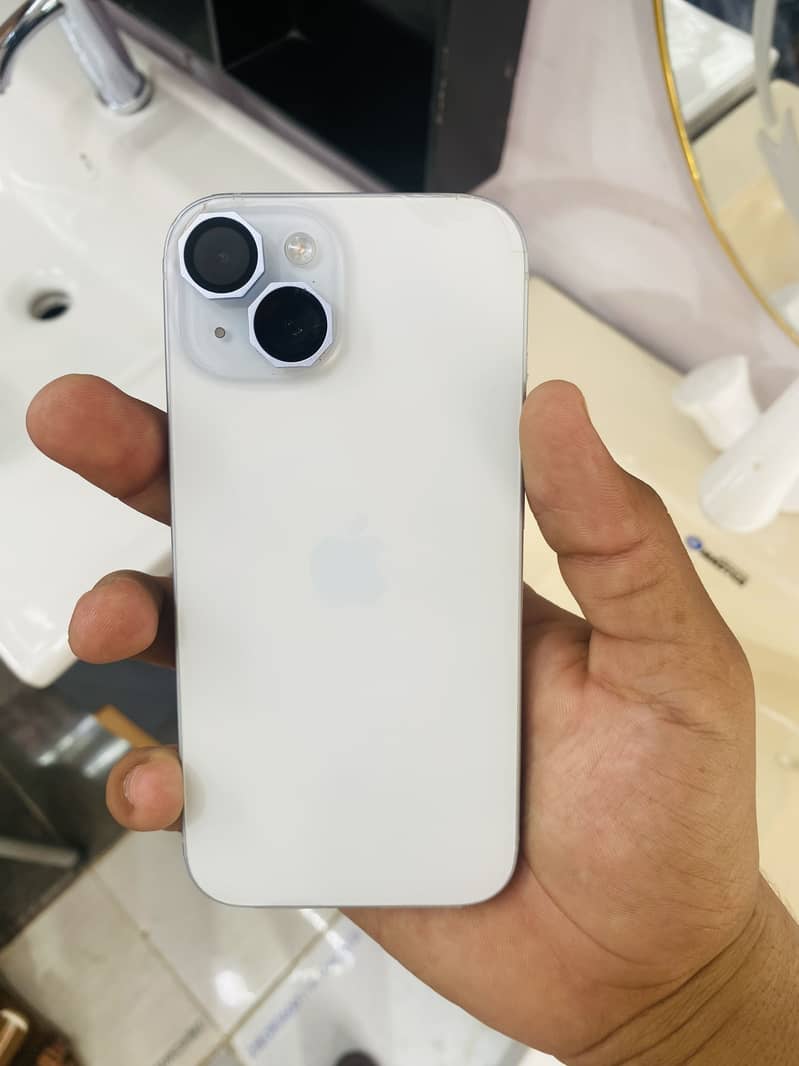 Apple iPhone 15 5