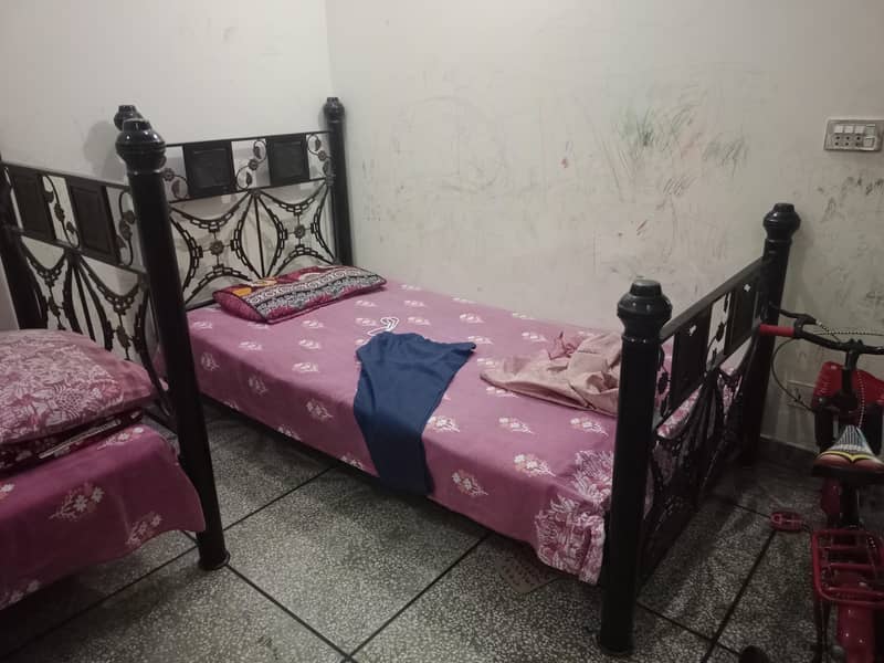 Iron Bed 4