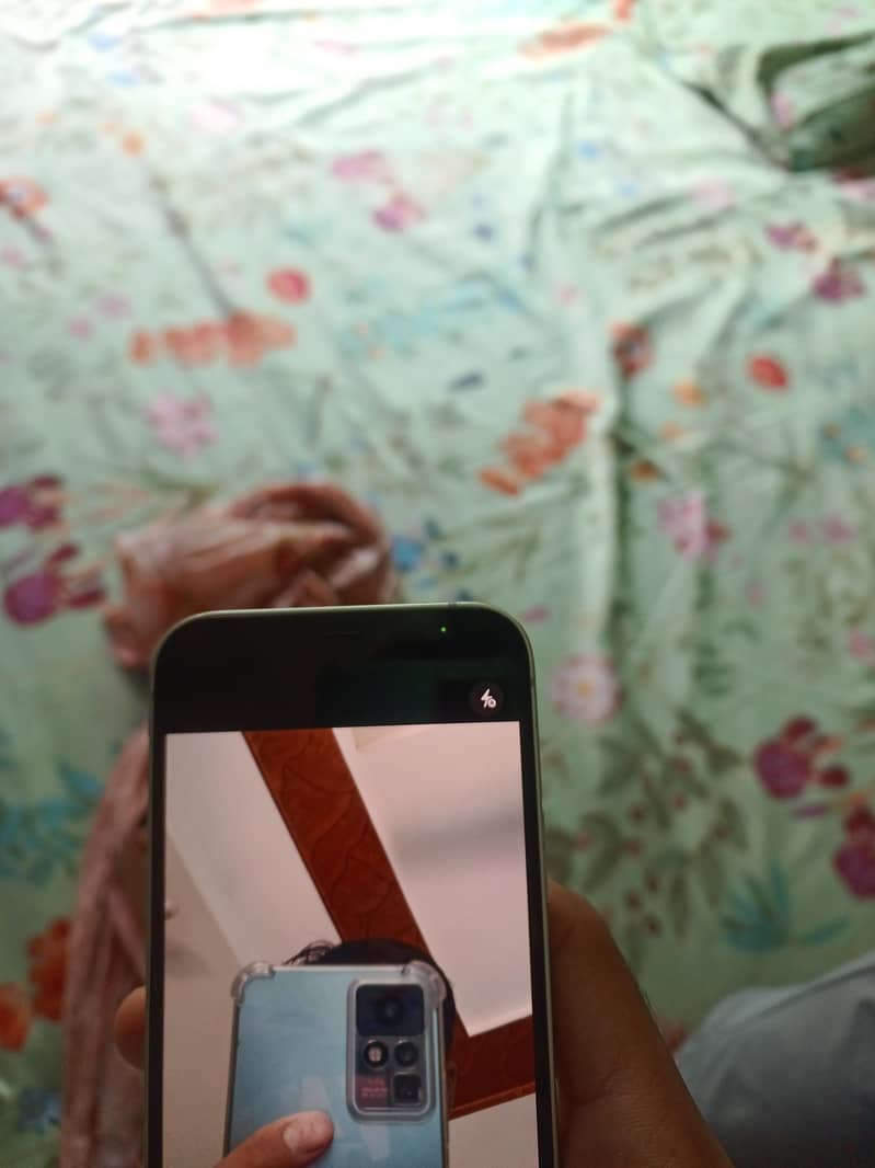 Apple iPhone 12 5
