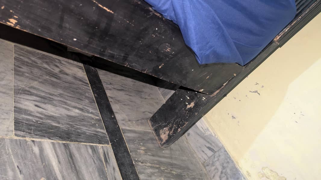 used bed 10
