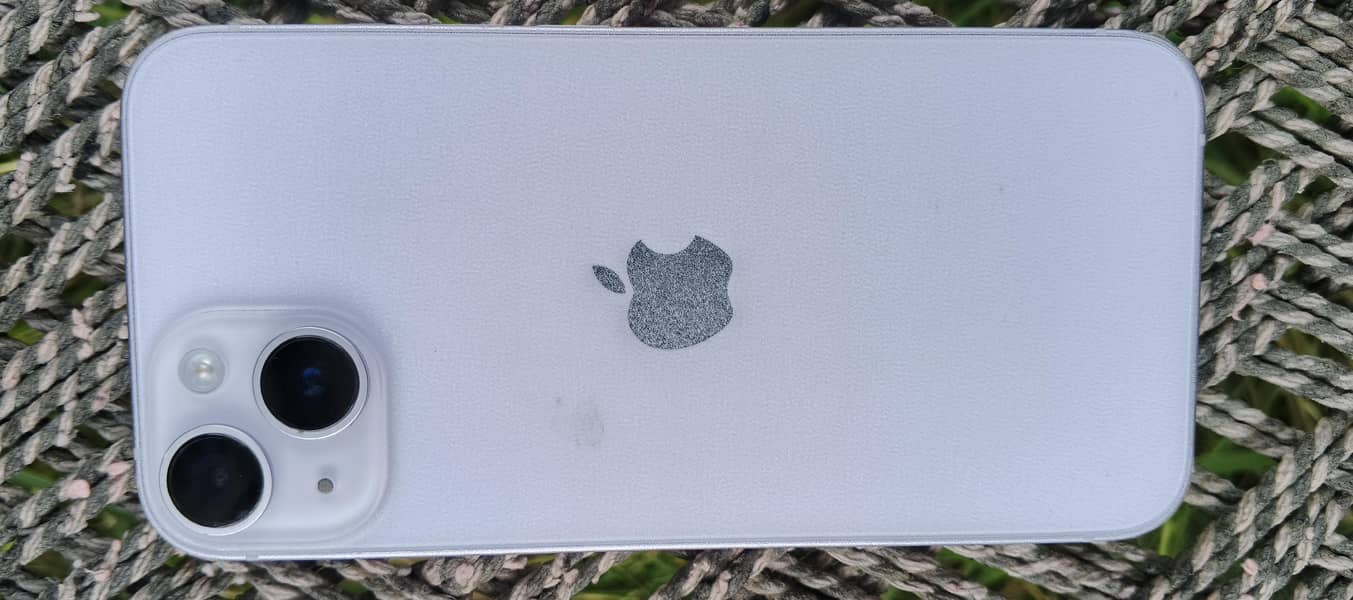 Apple iPhone 14 3