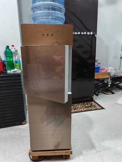 Almost New Hair Water dispenser
